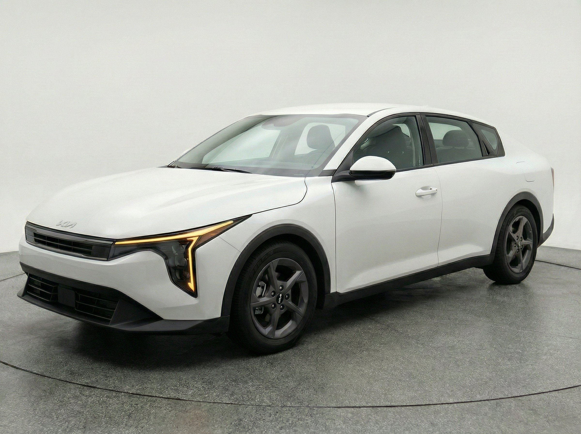 Thumbnail: 2025 Kia K4 - 3
