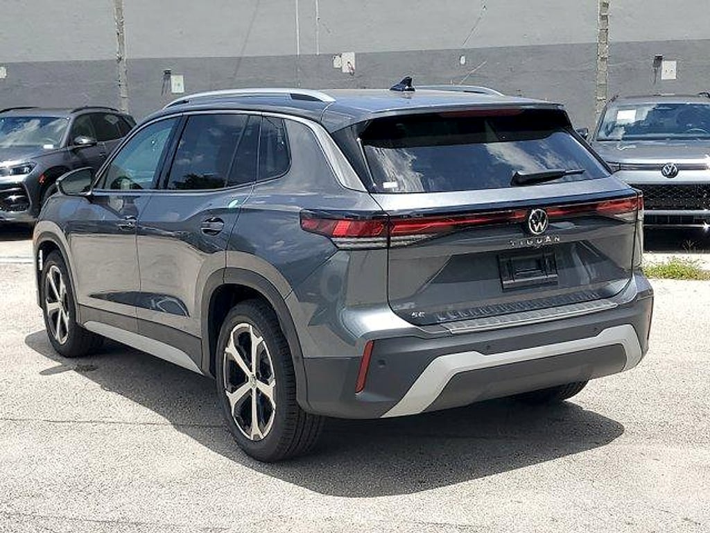 New 2026 Volkswagen Tiguan 2.0T SE SUV