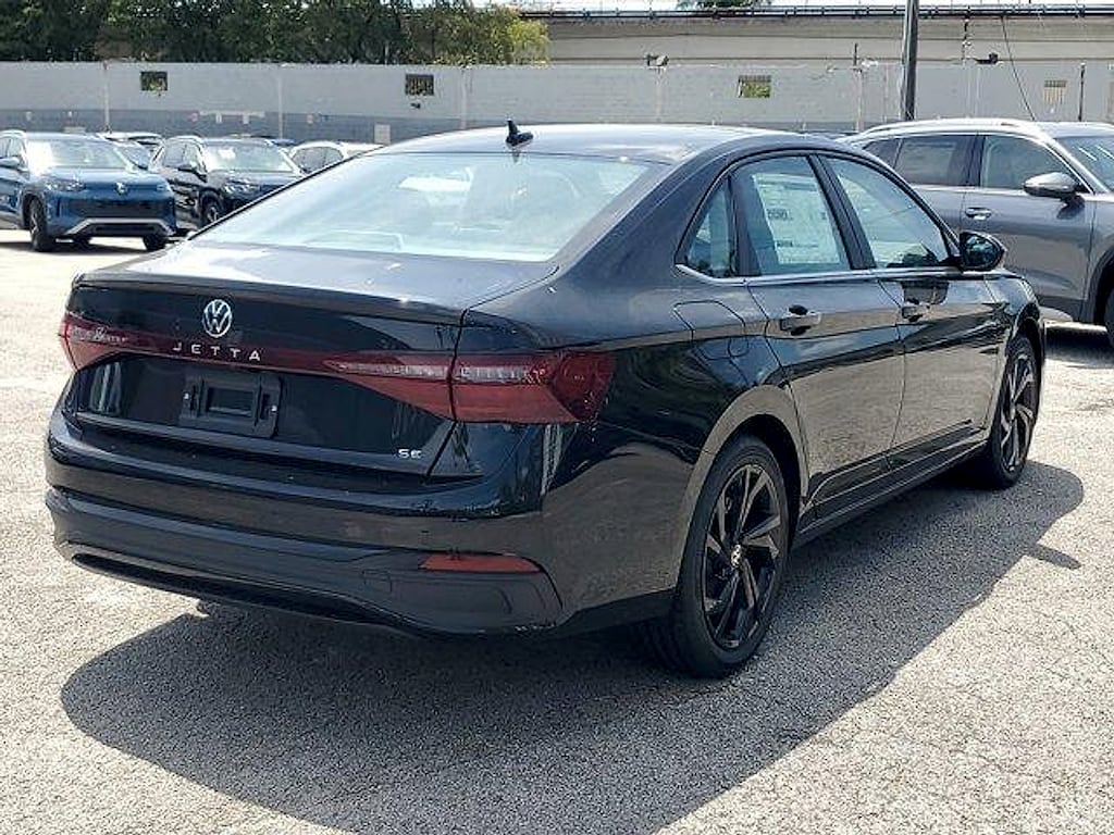 New 2026 Volkswagen Jetta 1.5T SE Sedan