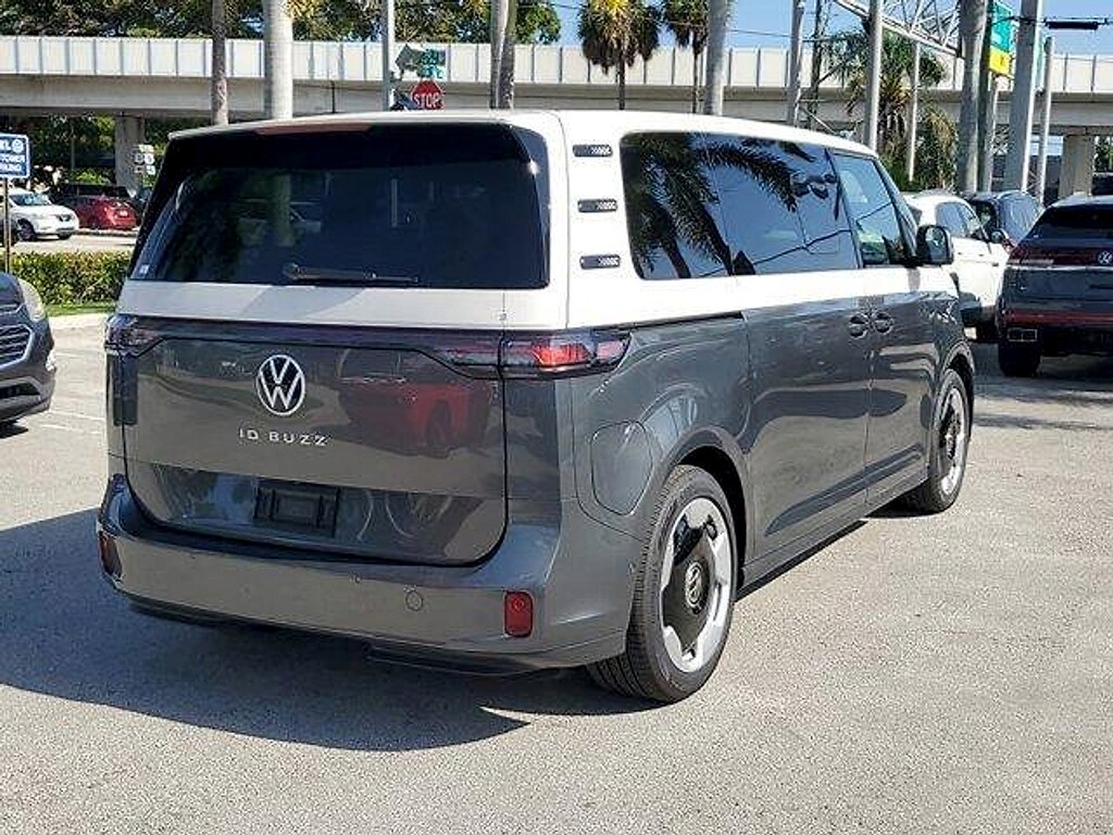 New 2025 Volkswagen ID. Buzz Pro S Plus Van Passenger Van