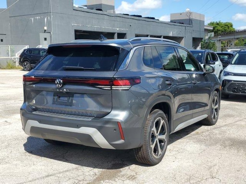 New 2025 Volkswagen Tiguan 2.0T SE SUV