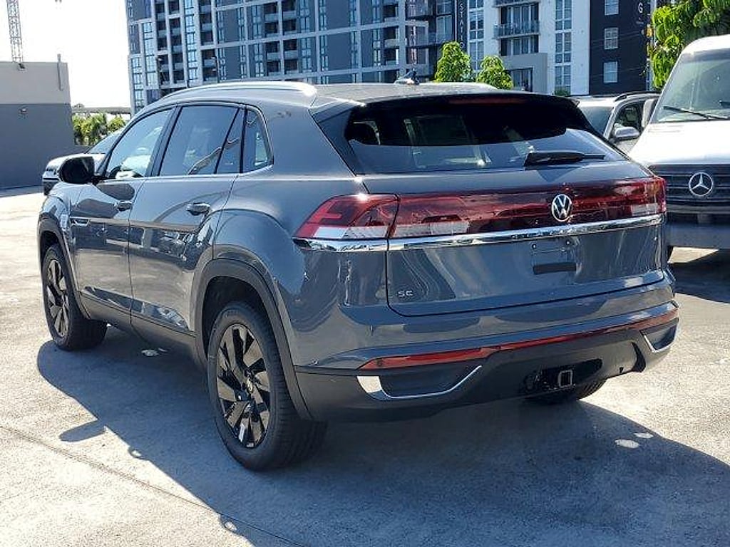 New 2026 Volkswagen Atlas Cross Sport 2.0T SE w/Technology SUV