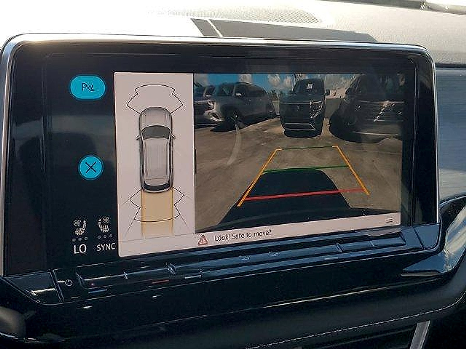 2026 Volkswagen Atlas Cross Sport SE w/Tech - Photo 13