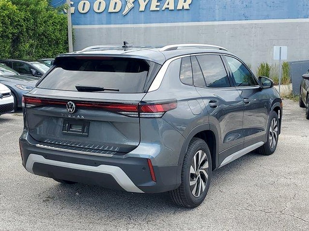 New 2025 Volkswagen Tiguan 2.0T S SUV