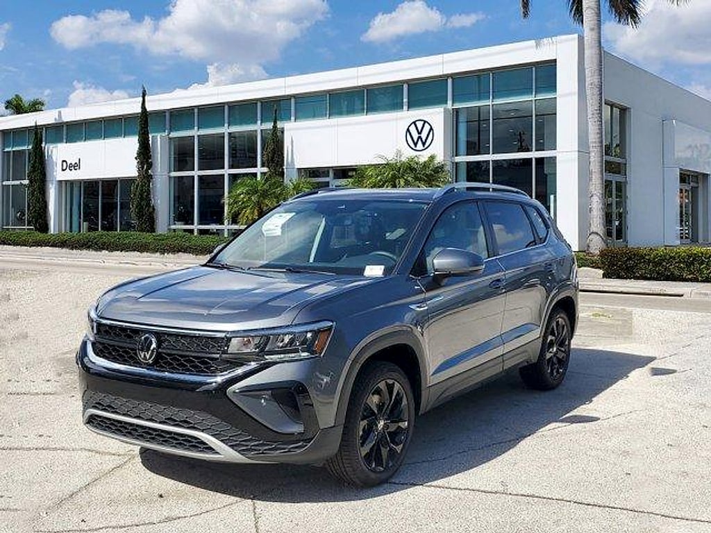 New 2024 Volkswagen Taos 1.5T SE SUV