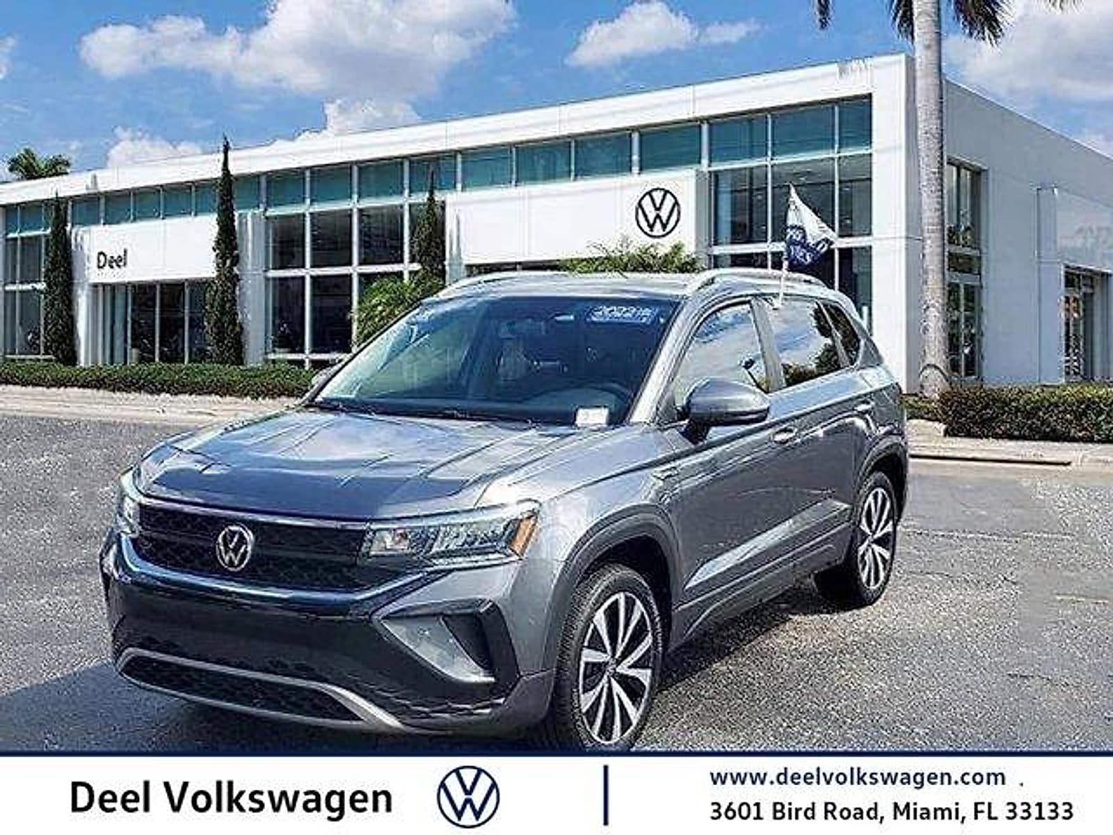 2022 Volkswagen Taos SE's photo