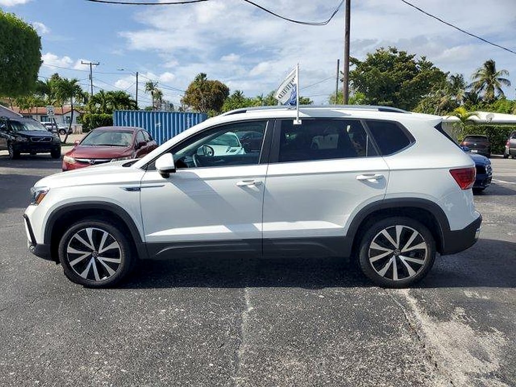 Used 2024 Volkswagen Taos 1.5T SE