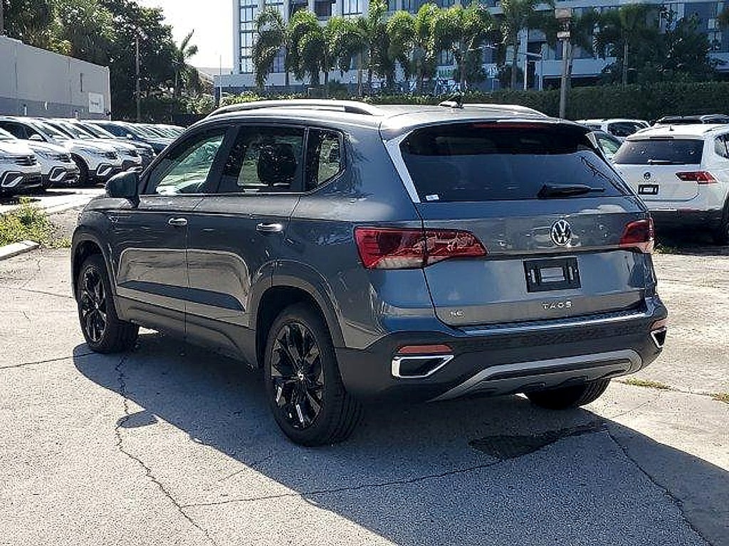 New 2024 Volkswagen Taos 1.5T SE SUV