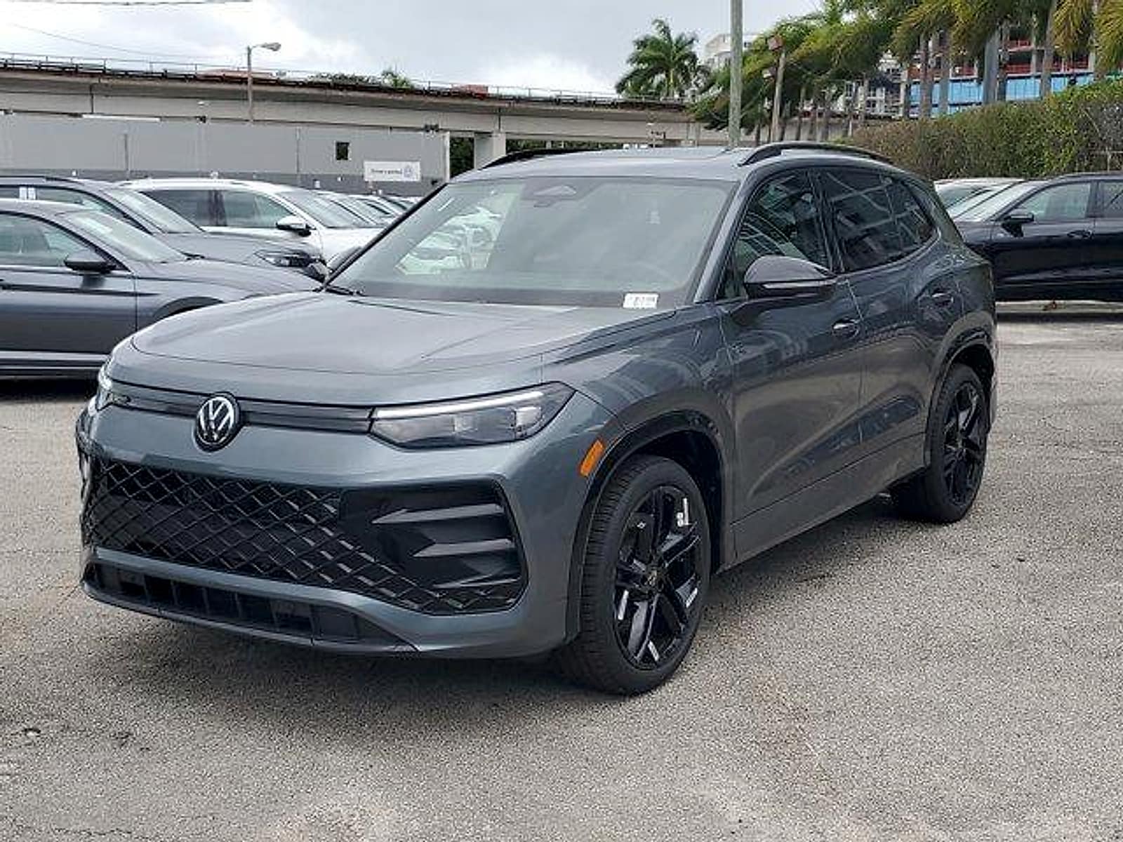 2026 Volkswagen Tiguan SE R-LINE BLACK - Photo 15