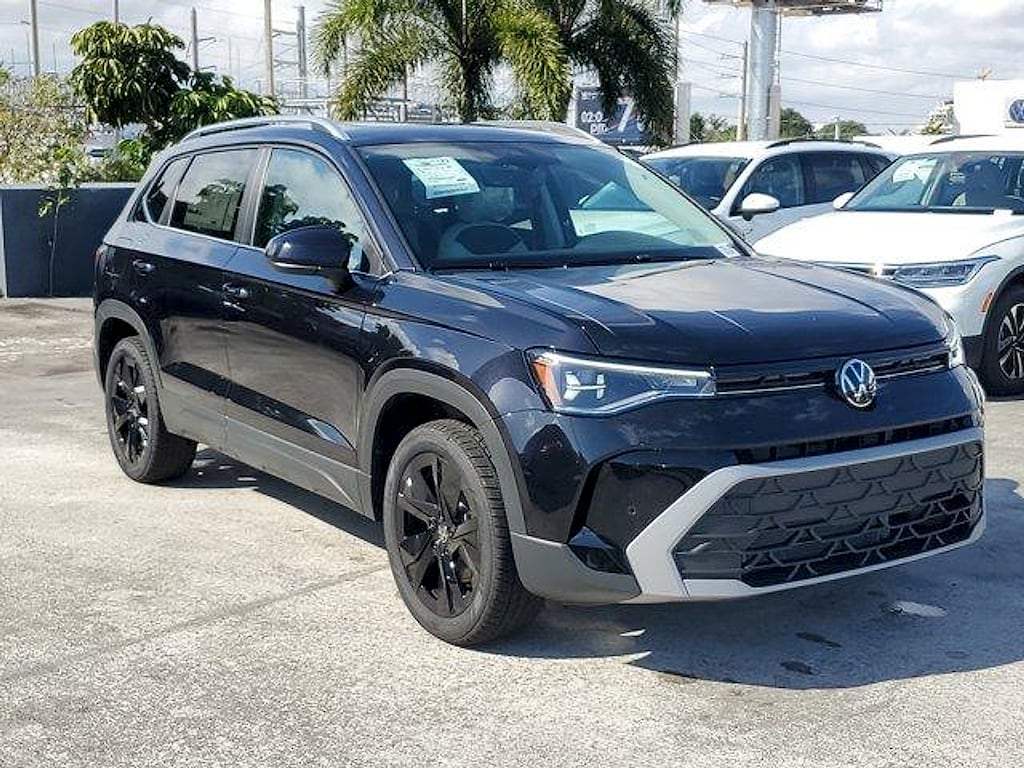 New 2025 Volkswagen Taos 1.5T SE SUV