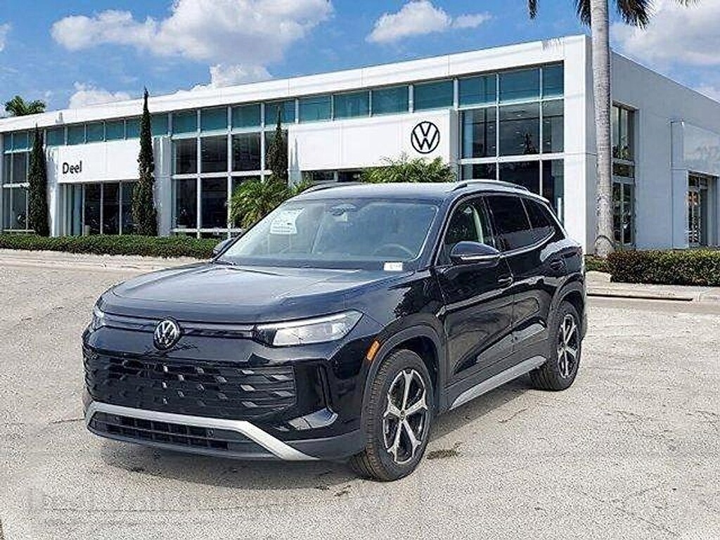 New 2026 Volkswagen Tiguan 2.0T SE SUV