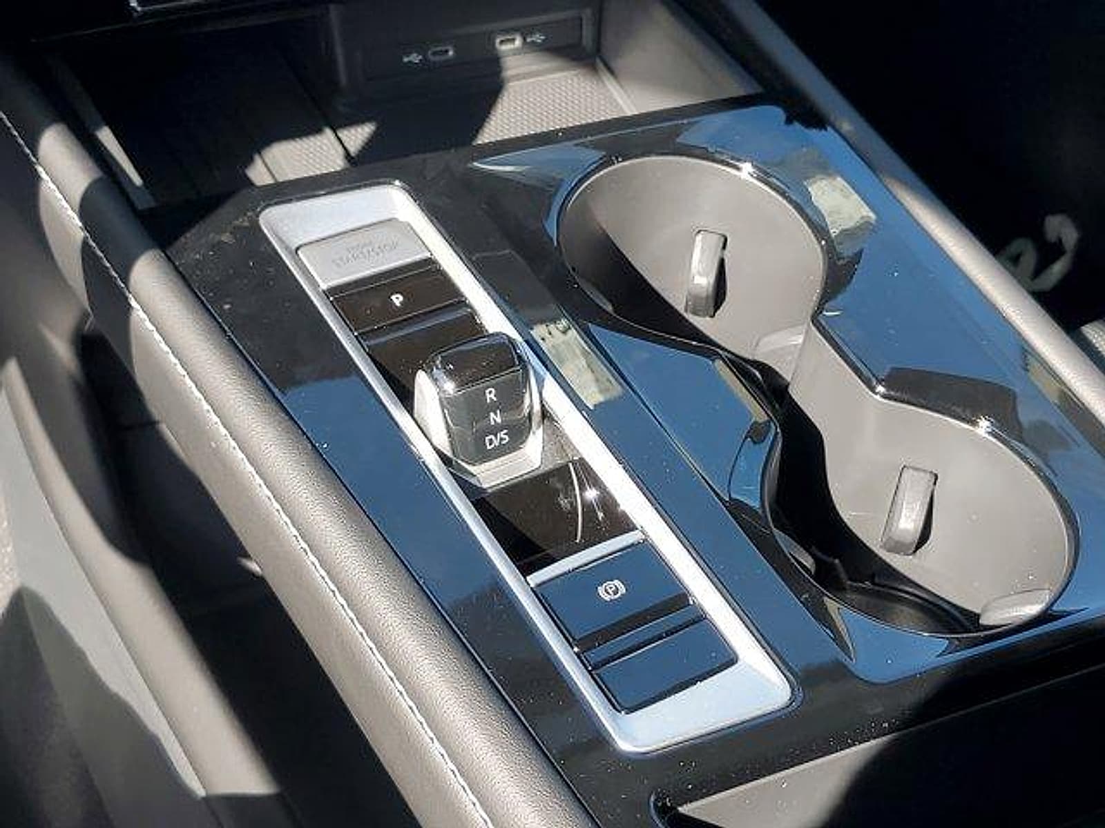 2026 Volkswagen Atlas SEL Premium R-Line - Photo 15
