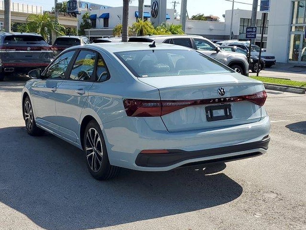 New 2025 Volkswagen Jetta 1.5T Sport Sedan
