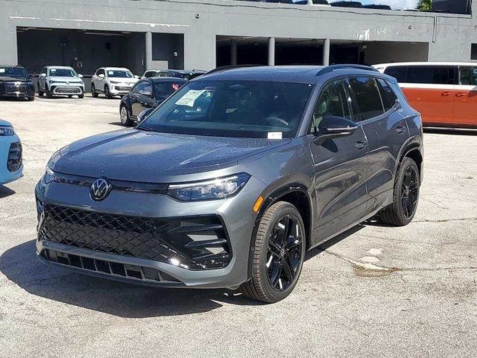 2026 Volkswagen Tiguan SE R-LINE BLACK - Photo 15