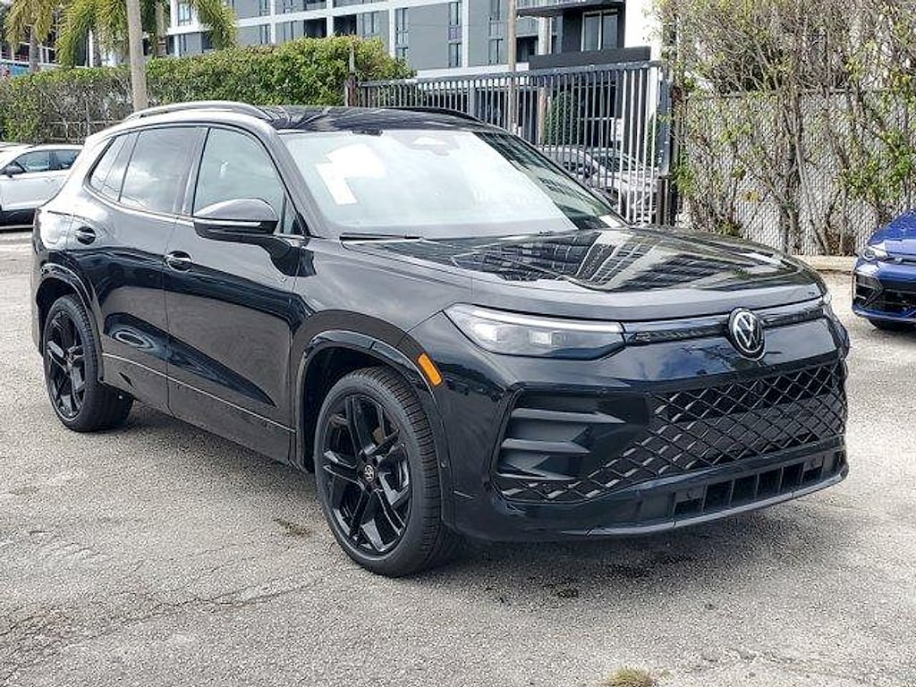 New 2026 Volkswagen Tiguan 2.0T SE R-Line Black SUV