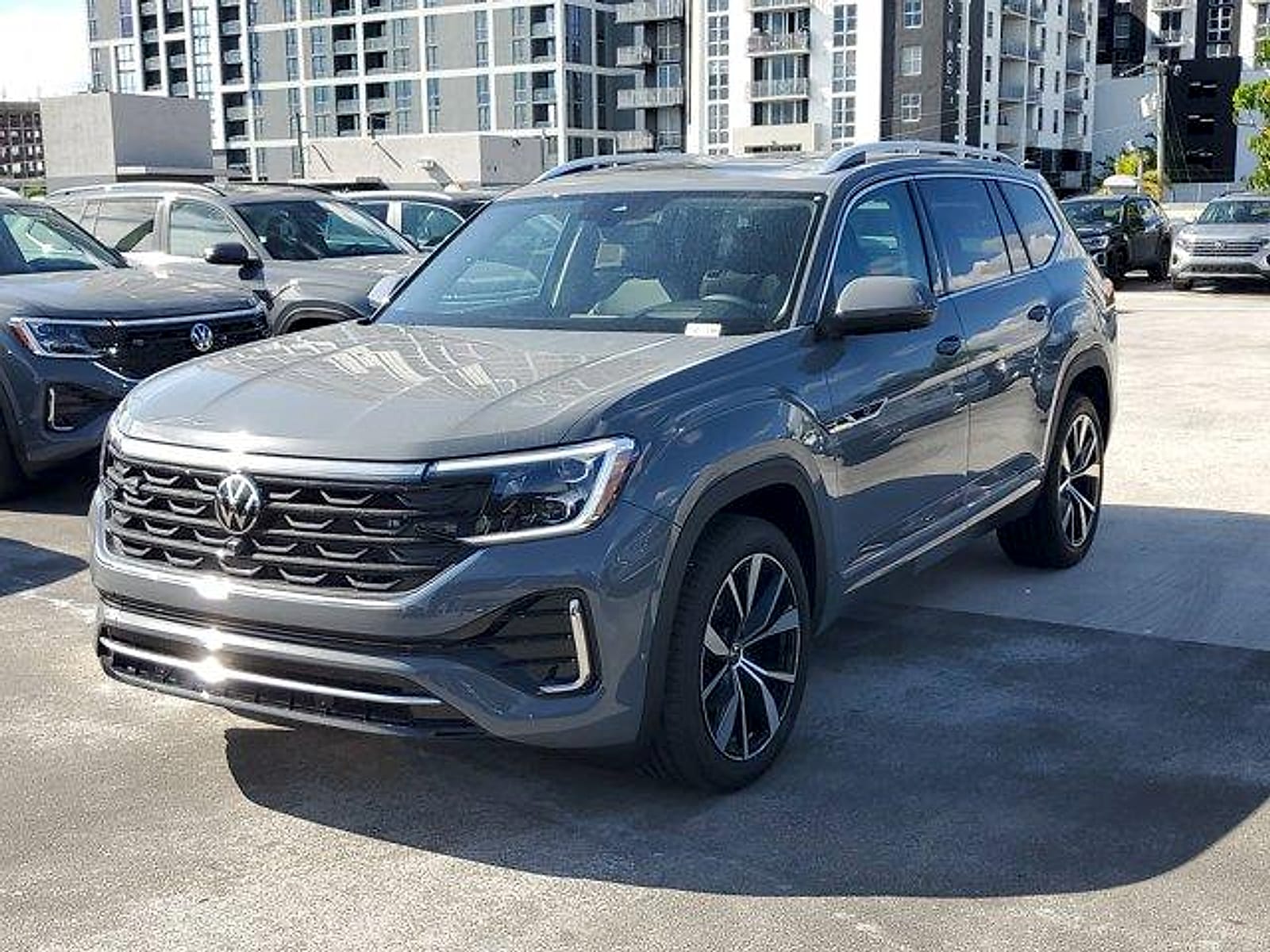 2026 Volkswagen Atlas SEL Premium R-Line - Photo 16
