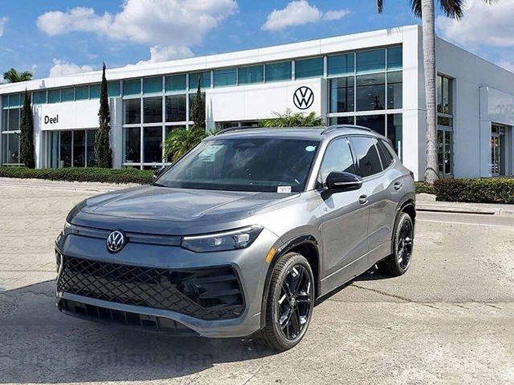 New 2026 Volkswagen Tiguan 2.0T SE SUV