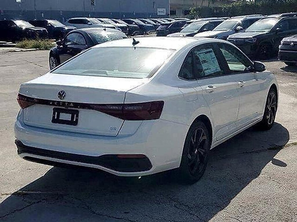 New 2026 Volkswagen Jetta 1.5T SE Sedan