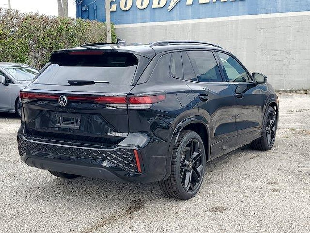 New 2026 Volkswagen Tiguan 2.0T SE R-Line Black SUV