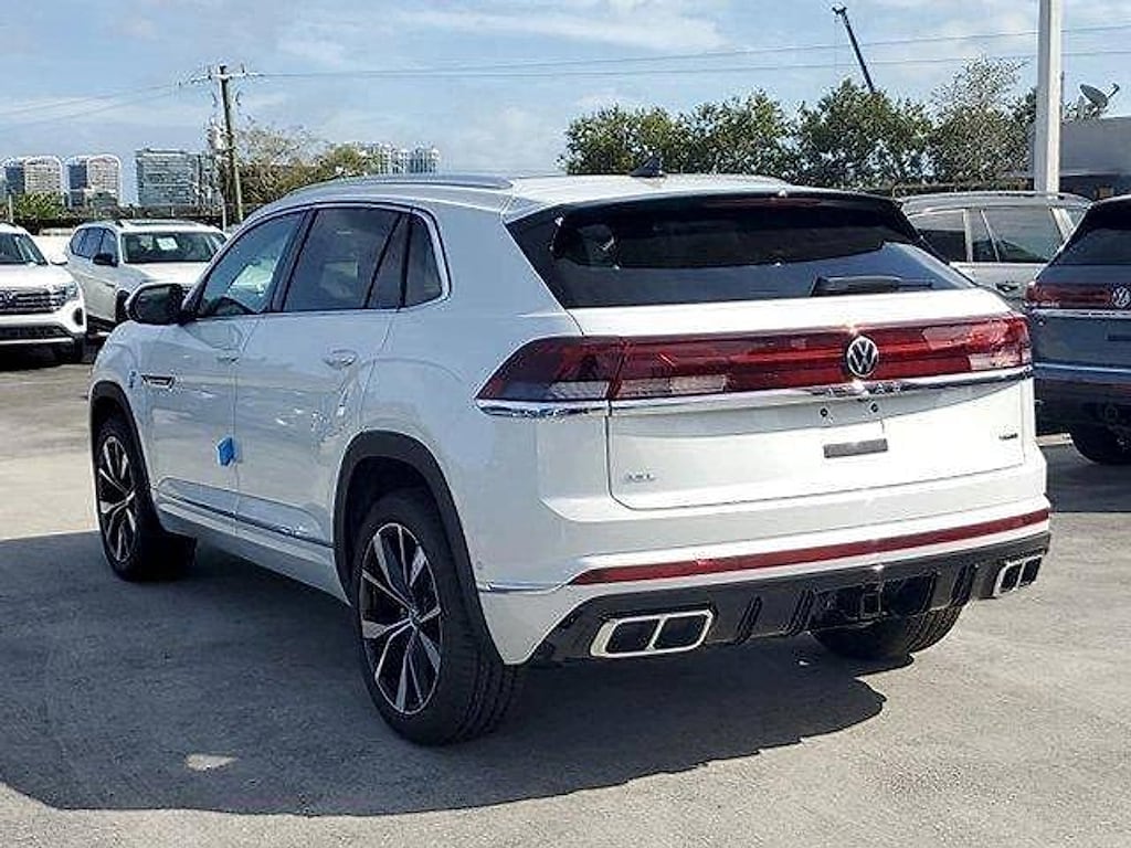 New 2026 Volkswagen Atlas Cross Sport 2.0T SEL Premium R-Line SUV