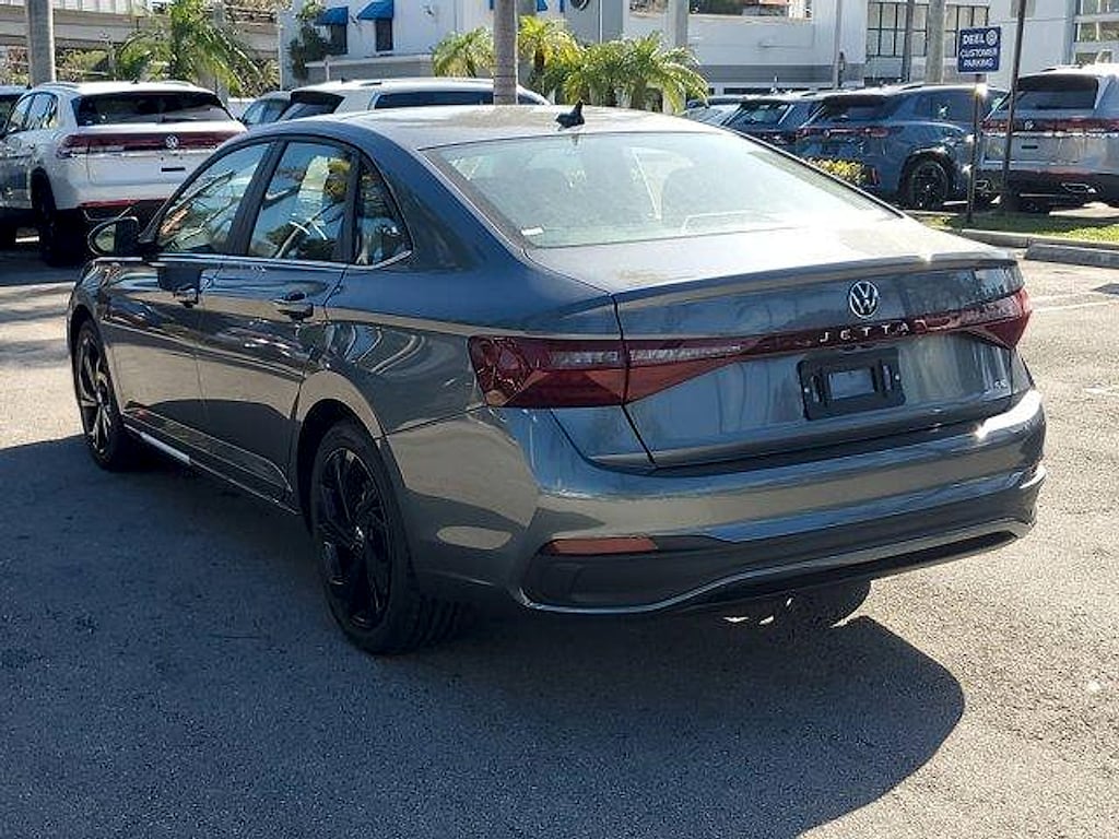 New 2026 Volkswagen Jetta 1.5T SE Sedan