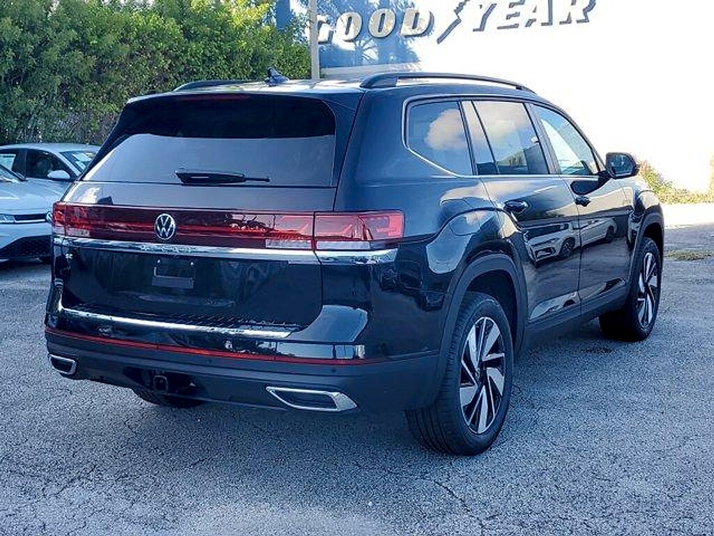 New 2026 Volkswagen Atlas 2.0T SE w/Technology SUV