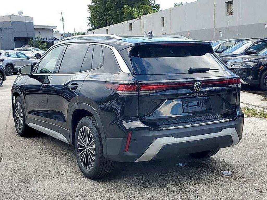 New 2025 Volkswagen Tiguan 2.0T S SUV