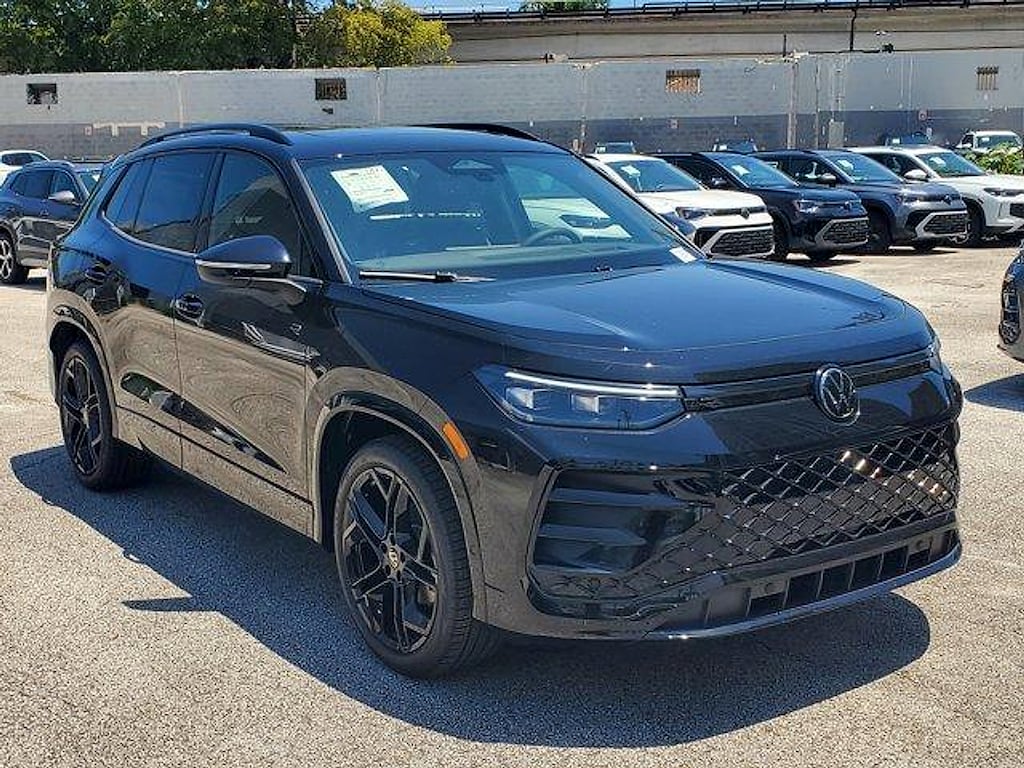 New 2026 Volkswagen Tiguan 2.0T SE R-Line Black SUV