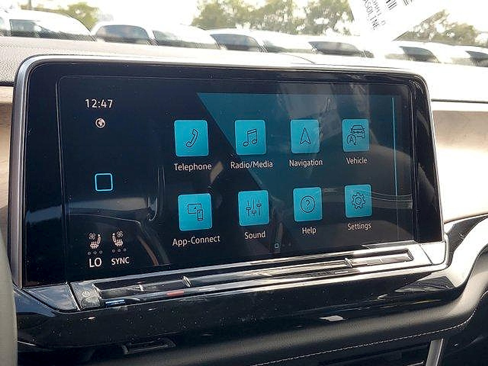 2026 Volkswagen Atlas SE w/Tech - Photo 12