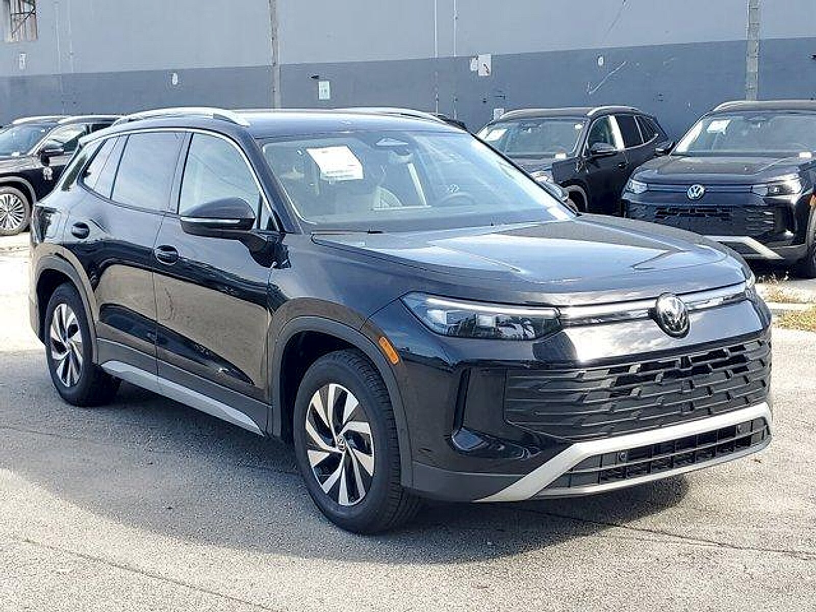 2026 Volkswagen Tiguan S photo 4