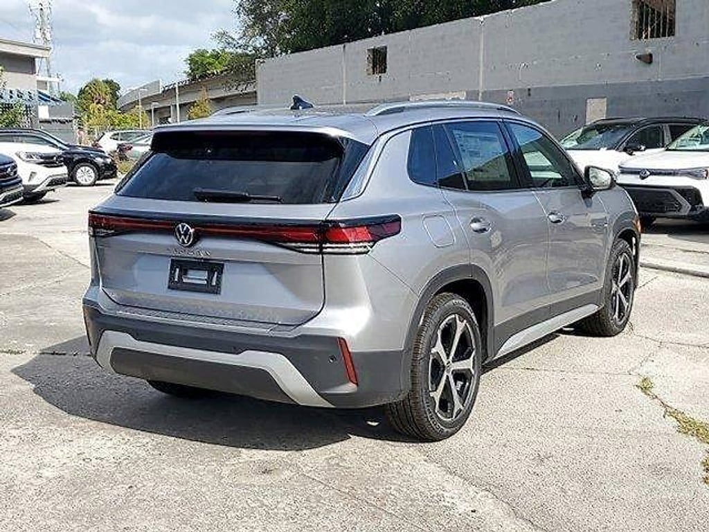 New 2026 Volkswagen Tiguan 2.0T SE SUV