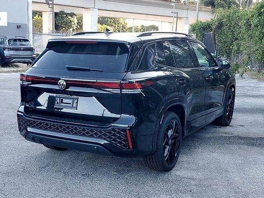 New 2026 Volkswagen Tiguan 2.0T SE R-Line Black SUV