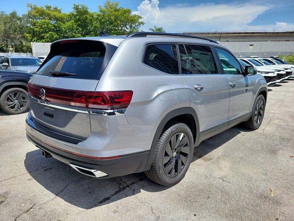 New 2026 Volkswagen Atlas 2.0T SE w/Technology SUV