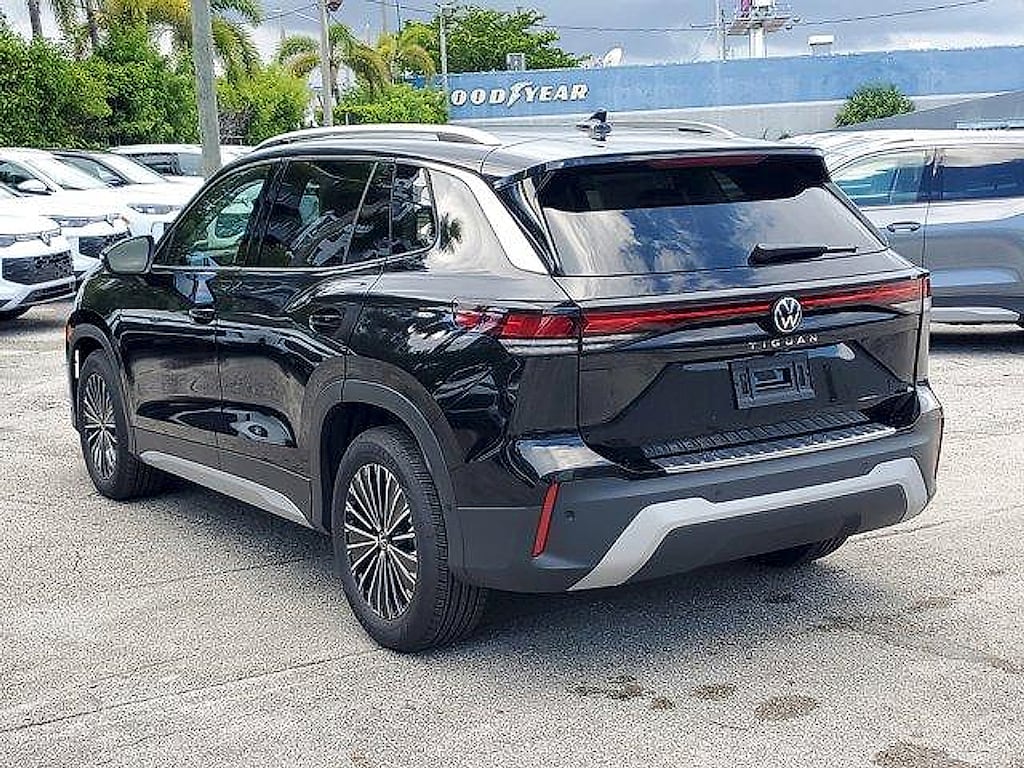 New 2025 Volkswagen Tiguan 2.0T S SUV
