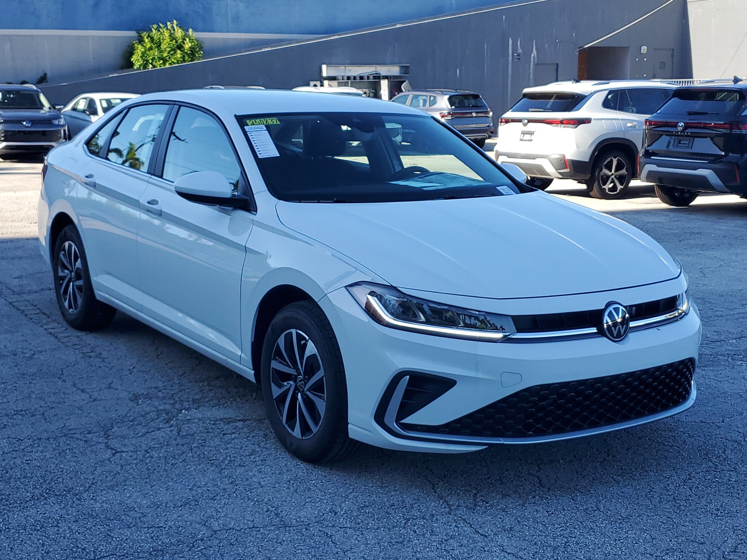 2025 Volkswagen Jetta 1.5T S photo 4