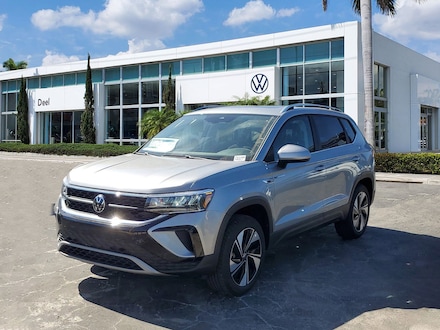 2024 Volkswagen Taos SE SE 4MOTION