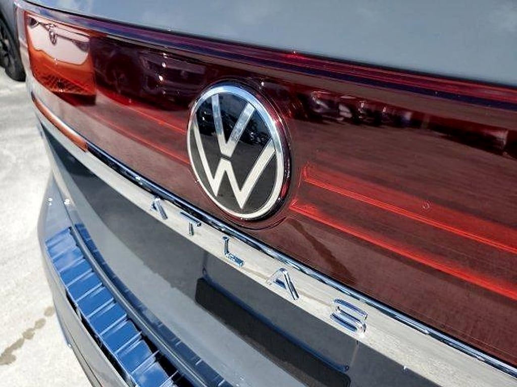 New 2026 Volkswagen Atlas 2.0T SE w/Technology SUV