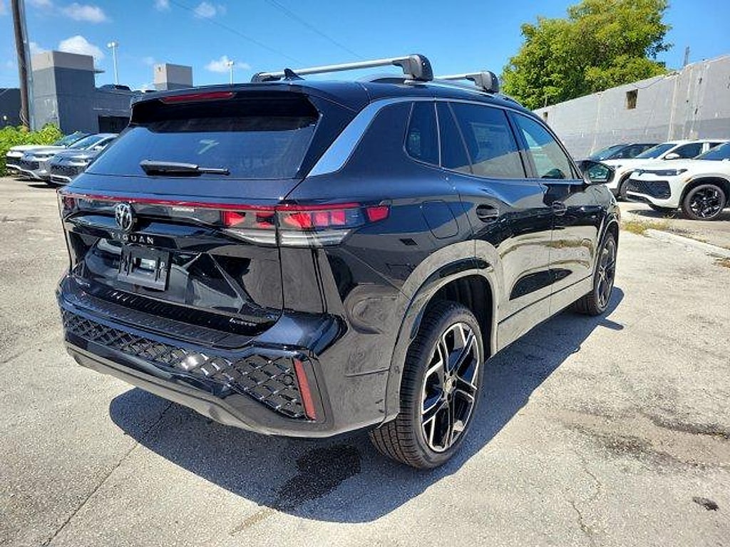 New 2026 Volkswagen Tiguan 2.0T SEL R-Line Turbo SUV