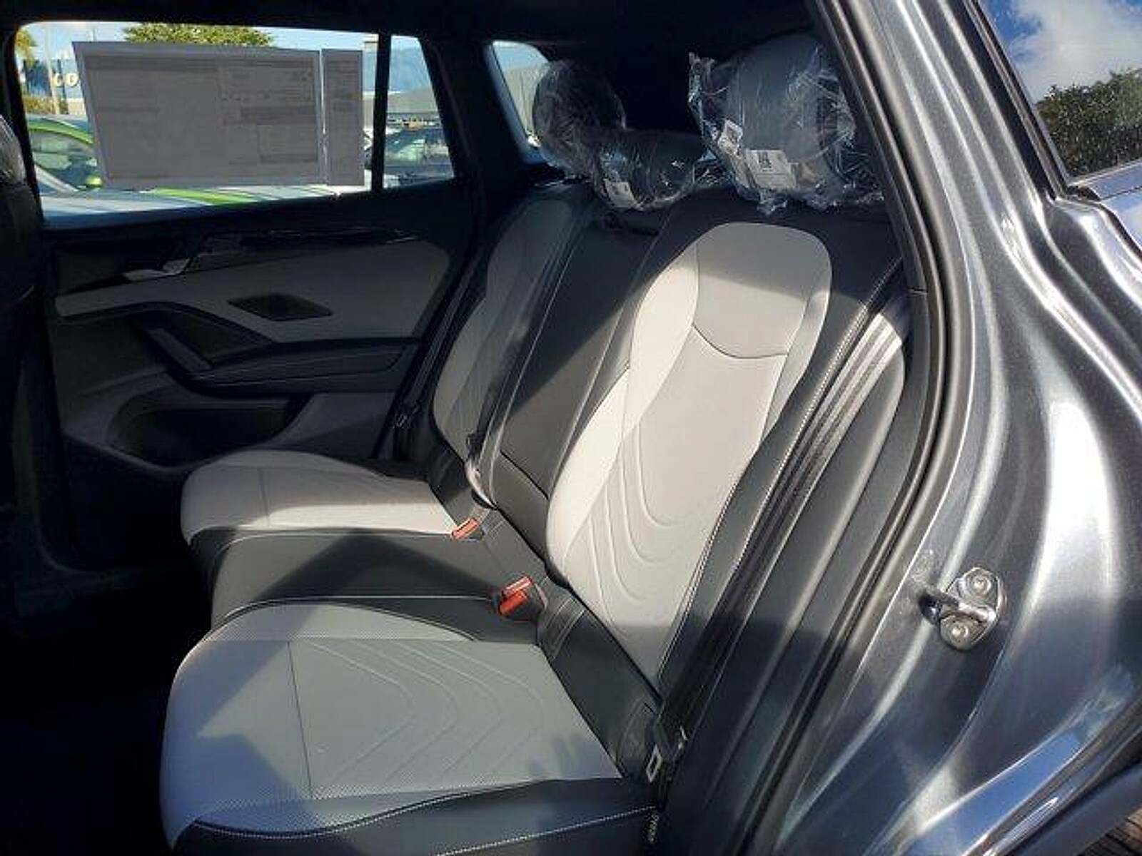 2026 Volkswagen Tiguan SE R-LINE BLACK - Photo 6