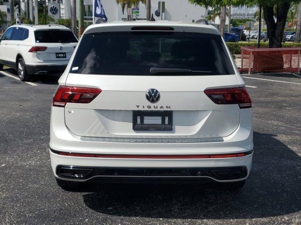 Used 2022 Volkswagen Tiguan SE R-Line Black