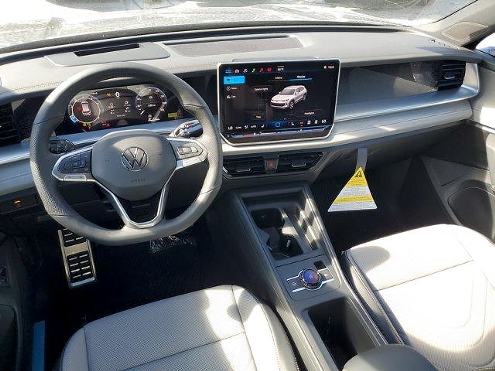 2026 Volkswagen Tiguan SE R-LINE BLACK - Photo 5