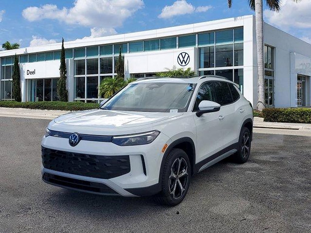 New 2025 Volkswagen Tiguan 2.0T SE SUV