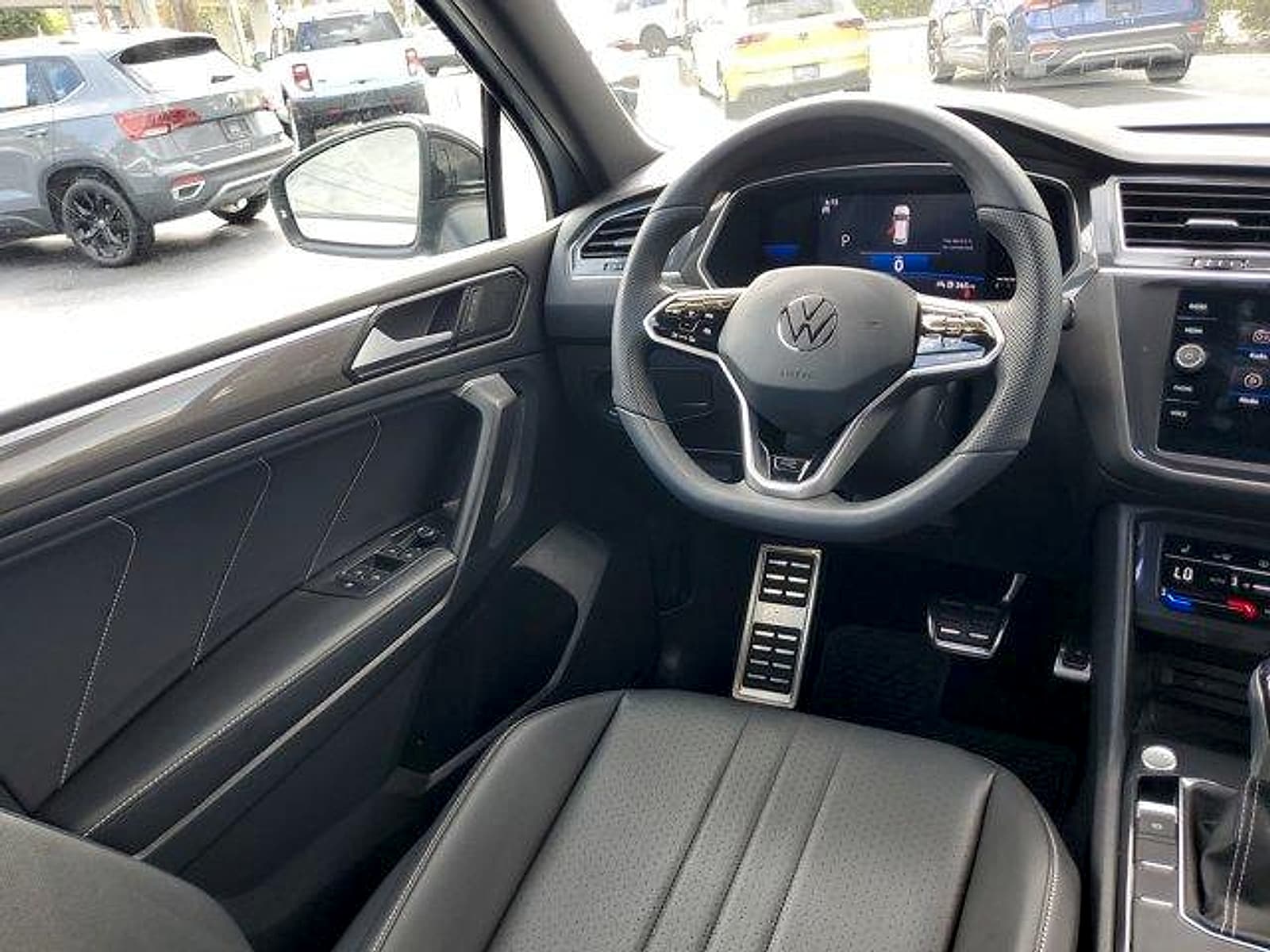 2022 Volkswagen Tiguan SE R-LINE BLACK - Photo 14