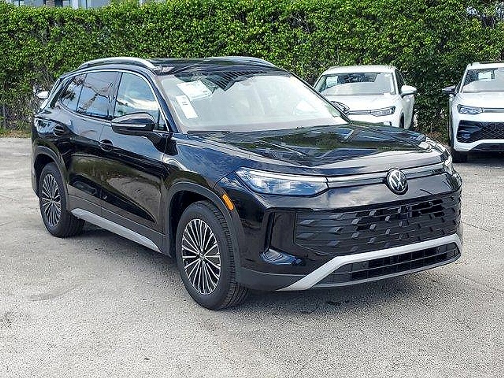 New 2025 Volkswagen Tiguan 2.0T S SUV