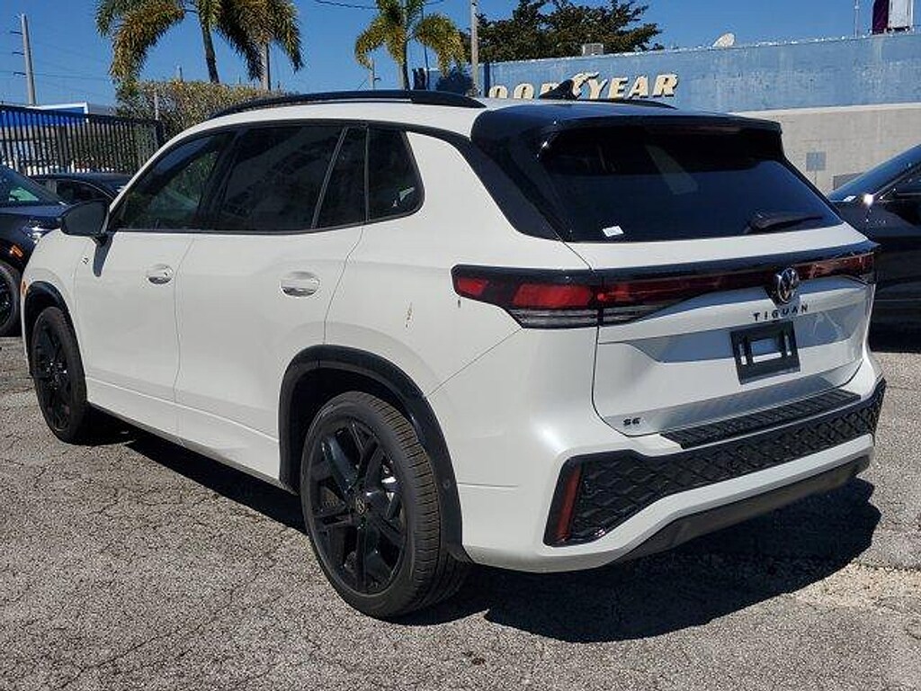 New 2026 Volkswagen Tiguan 2.0T SE R-Line Black SUV