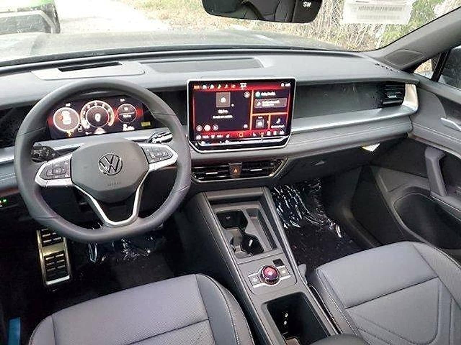 2026 Volkswagen Tiguan SE R-LINE BLACK - Photo 6