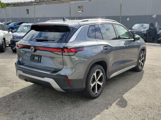 2026 Volkswagen Tiguan SE photo 3