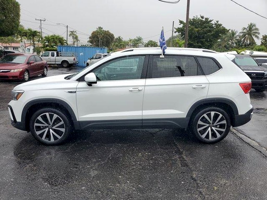 Used 2024 Volkswagen Taos 1.5T SE