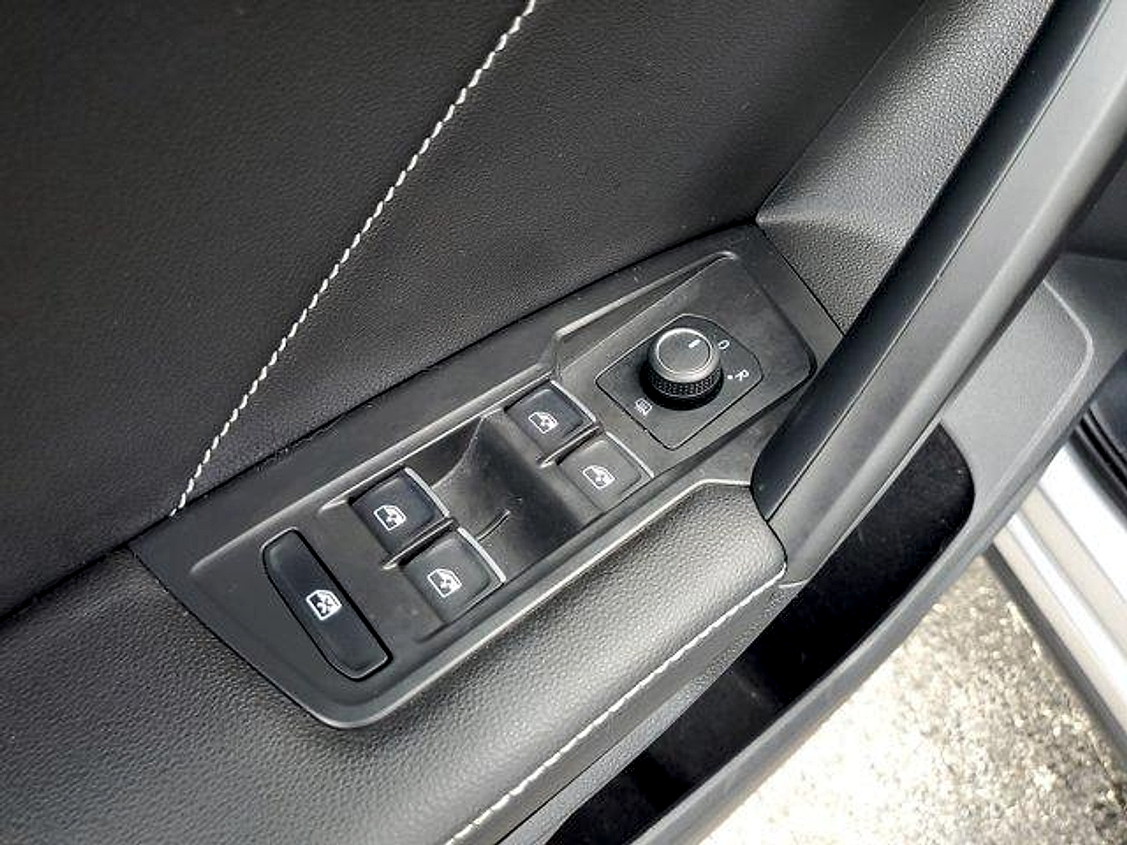 2022 Volkswagen Tiguan SE R-LINE BLACK - Photo 22