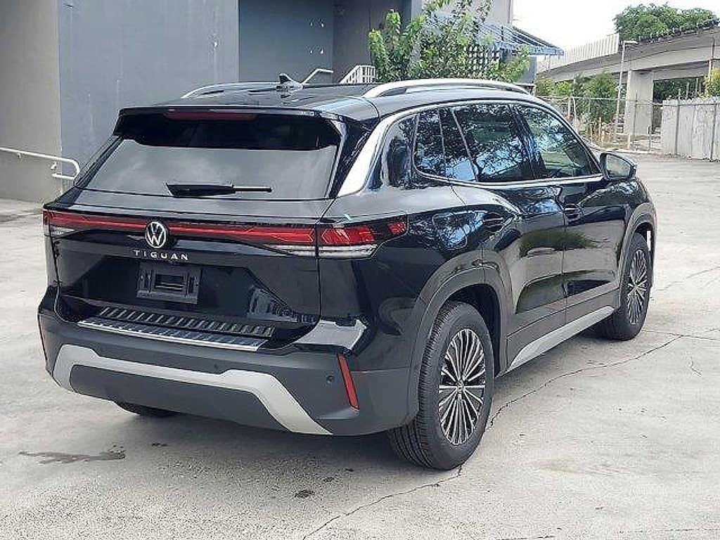 New 2025 Volkswagen Tiguan 2.0T S SUV